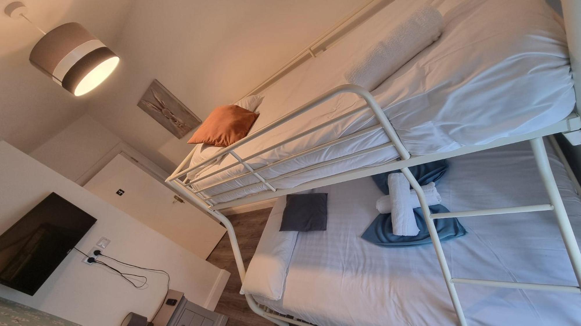 Eyre Square Lane Budget Rooms Голвей Екстер'єр фото